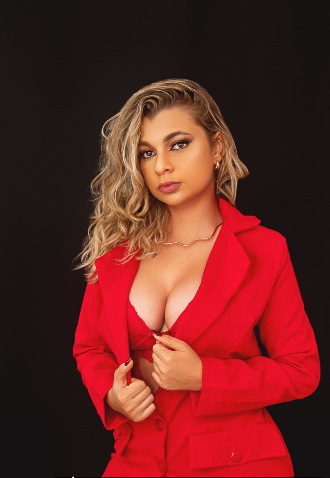 Retrato de Thay Teles, educadora sexual e massoterapeuta